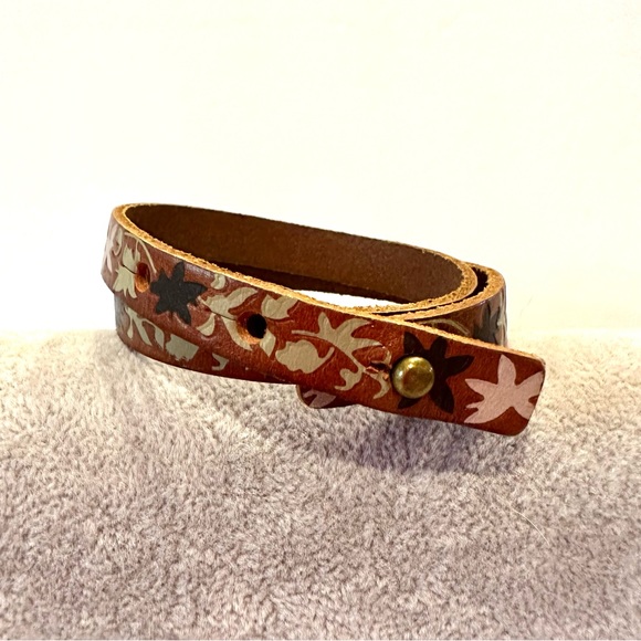 Leather Double Wrap Bracelet- Brown leather w/ multicolor print stamped- genuine - Picture 8 of 9